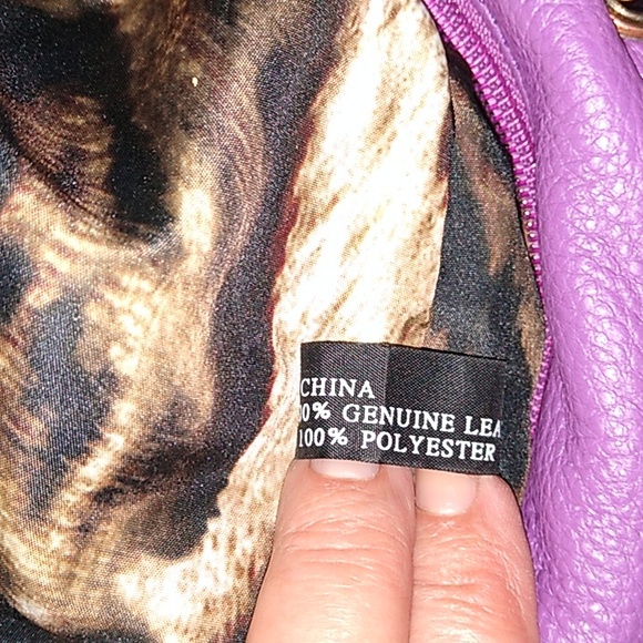 Maxx New York brand lilac colored leather purse - Picture 7 of 8